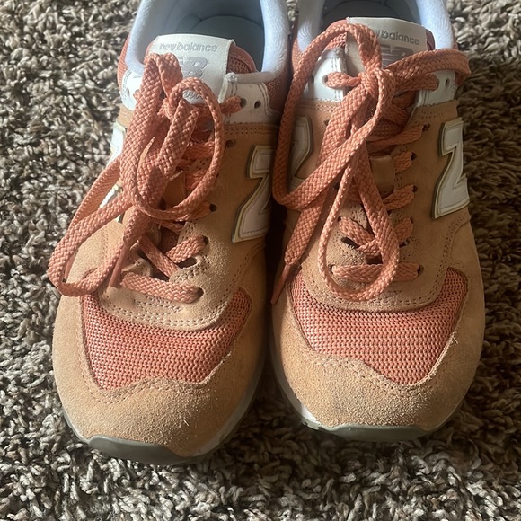 New Balances - Picture 4 of 4